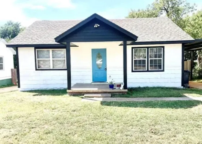 Pet Friendly 2 Bedroom Located In The Heart Of Okc